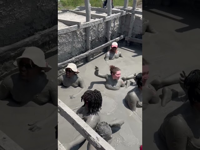 Mud bath fart girl original video …. The amount of pressure needed is astronomical #mudbath #fart