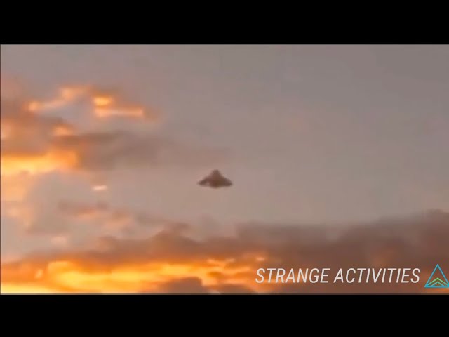 UFO? Mysterious UAP Flying In The Sky Above Canada! 🇨🇦