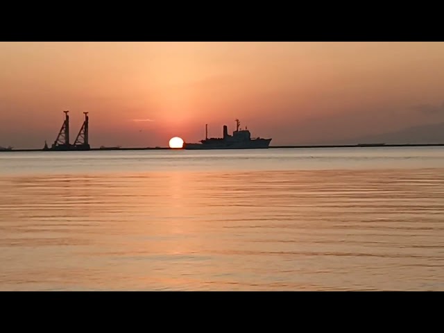 Sunset at MANILA BAY PHILIPPINES // MAESTRAmo