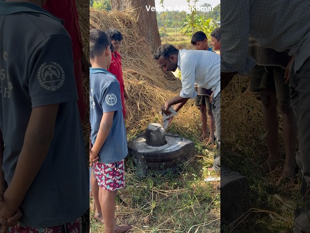 Lord Shiva, who is blessed on Mount Javavadu