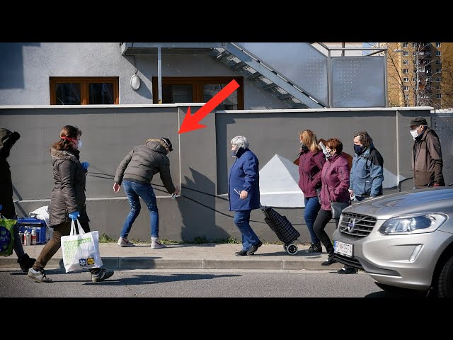 Painting on BUSIEST street in City! (surprising👀)