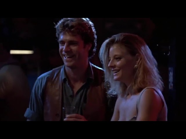 Jodie Foster dance at the bar (The Accused)