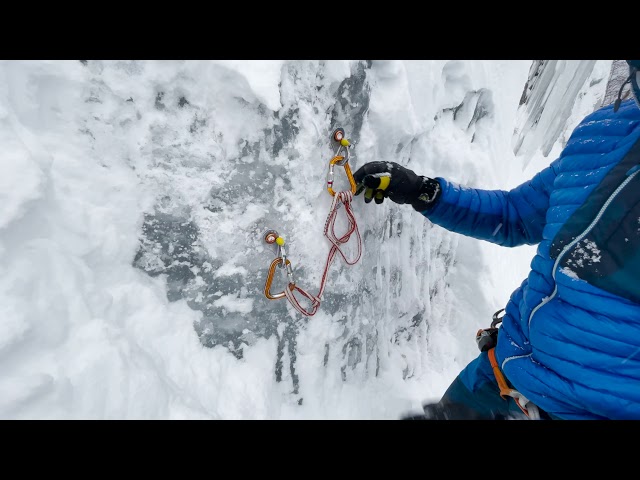Bowline master point preset climbing anchor