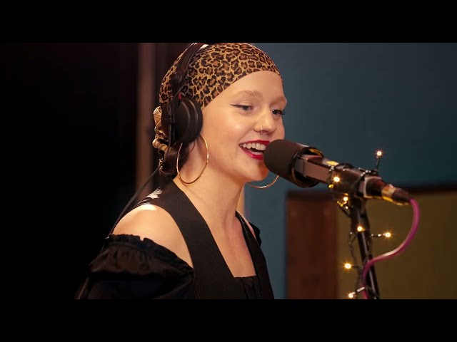 Cara Rose - Romanticising (Live Session)