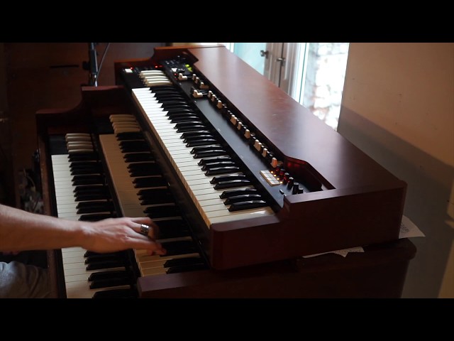 Hammond XK-5 organ vs B3 comparison