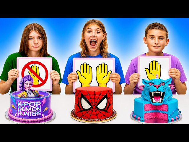 NO HANDS vs ONE HAND vs TWO HANDS | Who Eats More?