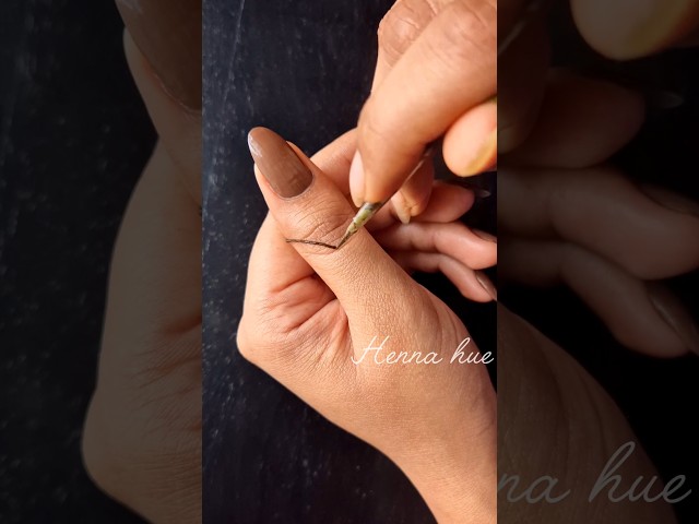 Stylish fingers mehndi design for teej #henna #mehndi #shorts #mehandi #thehennahue #fingerhenna
