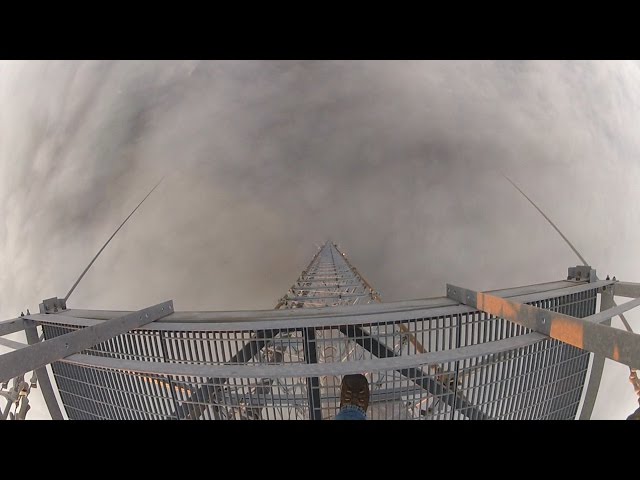 KDLT-TV 1999ft tower being climbed
