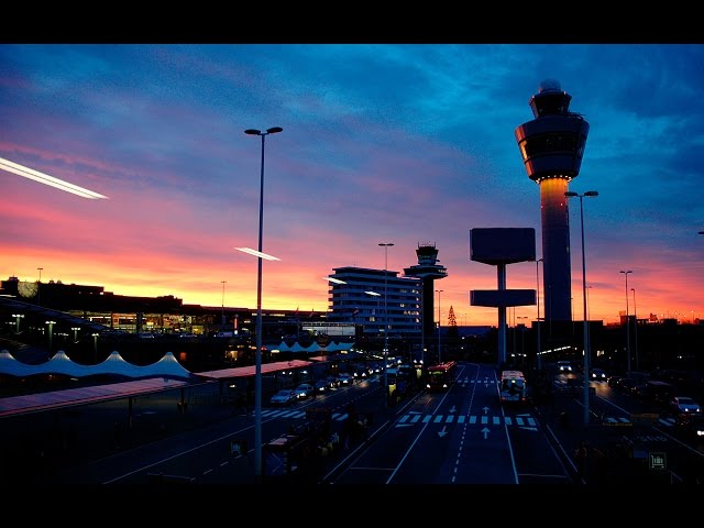 LIVE ATC ( Main Tower) Runway + Gate View | EHAM (Schiphol, Amsterdam)