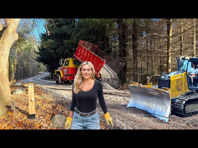 Bulldozer and Old Dump Truck Build Road & Excavator Repairs