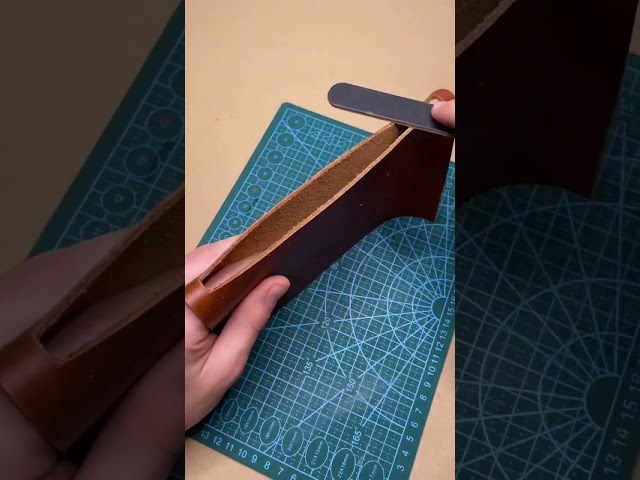 Making A Leather Pouch In 30 Seconds #accessories #leathercraft #satisfying #asmr #wallet #pouch