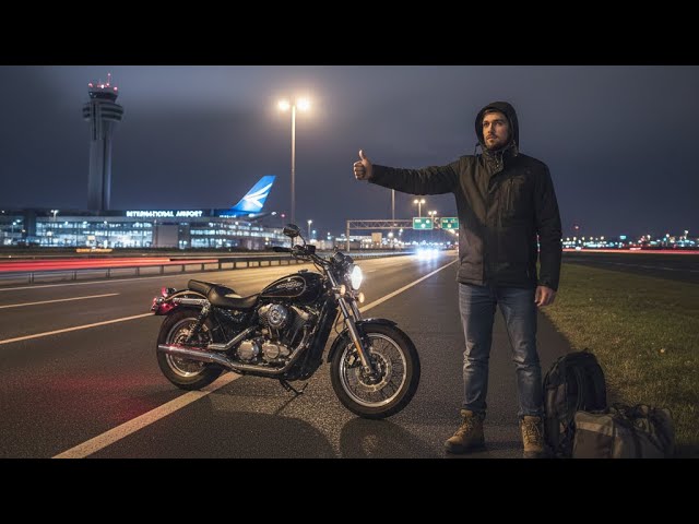 A young man hitchhiking at night passed out on a motorcycle!😳🤦