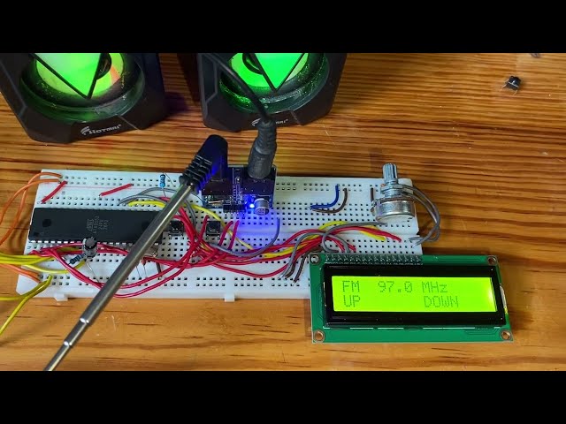 AT89S52 (8051 Microcontroller) + TEA5767 I2C Radio + Embedded C in Keil uVision 5