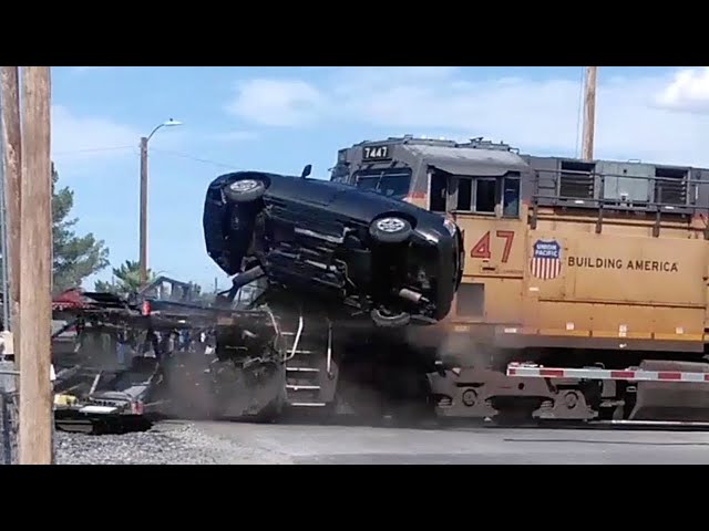Idiots Driving Cars Fails | Try Not to Laugh