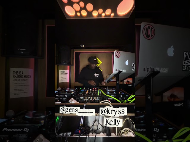 GENS B2B KRYSS KELLY