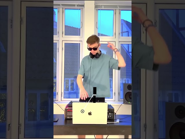 Vibin' on "Java Jive(FYNUTZU EDIT)" #shorts #djset #tribalhousemusic #techhousemusic #pioneerdj