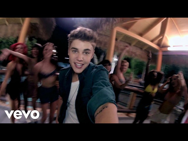Justin Bieber - Beauty And A Beat (Lyrics Video) ft. Nicki Minaj