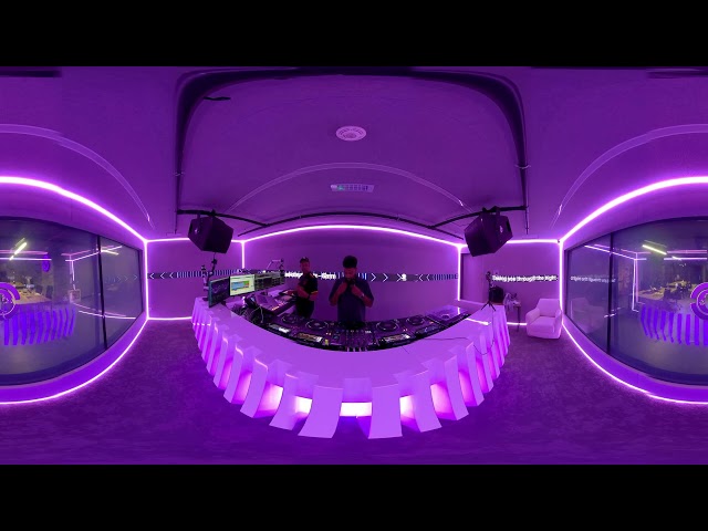 DJ LEWI / BEAT THERAPY / TUESDAY 8-9PM