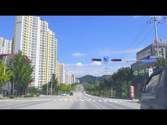 Driving around rural Korean city Chungju (충주) on a sunny fall day