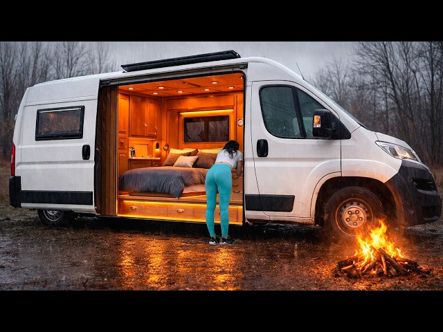 Couple Turns a Van into an Amazing Home on Wheels - TIMELAPSE