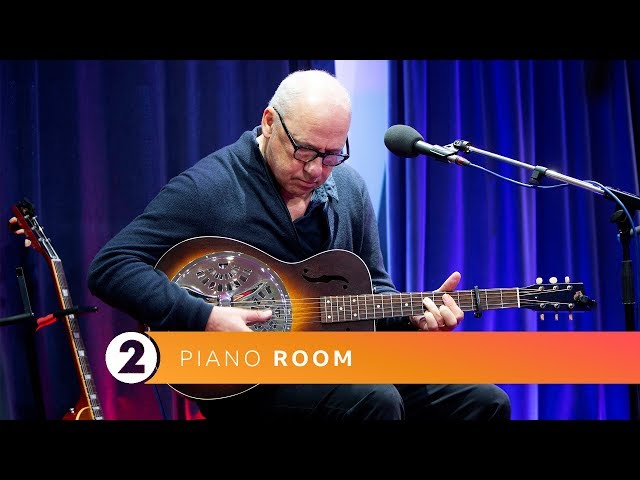 Mark Knopfler - Romeo and Juliet | Radio 2 Piano Room