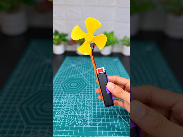 DIY Mini Fan | I Made a Tiny Fan From an Old Toy Motor #shorts #diy #fansproject