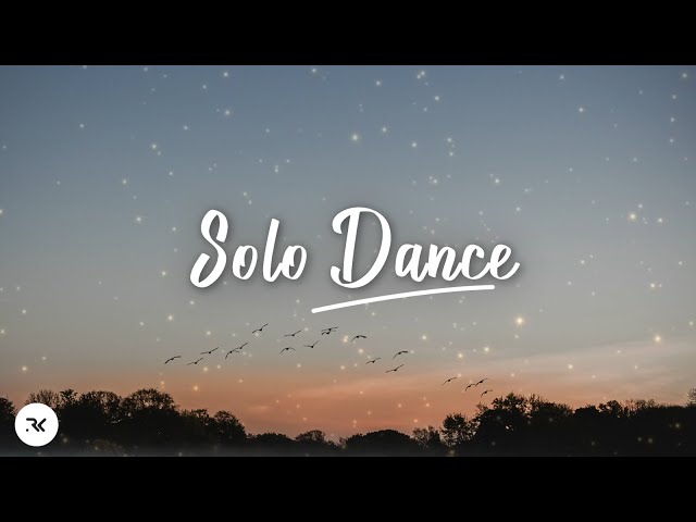 Martin Jensen - Solo Dance (Lyrics)