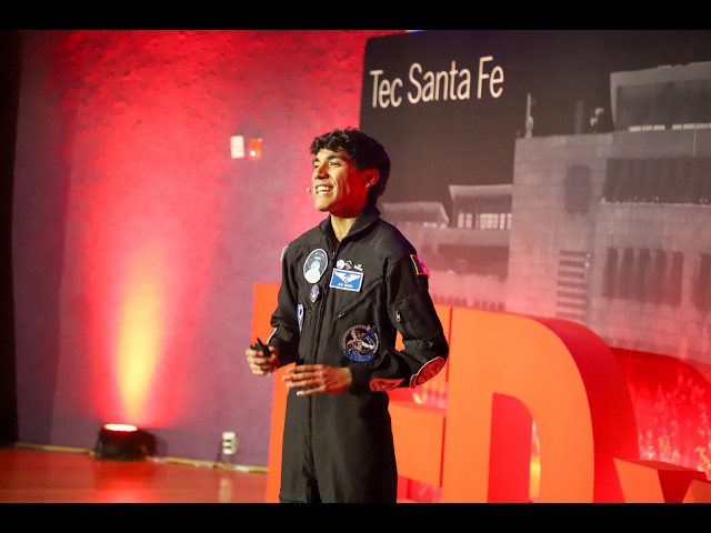 The first to go, not the first to arrive | Jair Ibarra Campa | TEDxTec Santa Fe