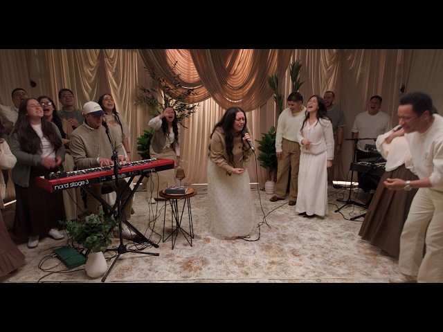 Un Momento | Priscilla Bueno & Luis Bueno (Video Oficial)