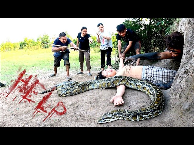 5 Brave Hunters facing the Big python Rescue the Pretty Girl in the Cave.