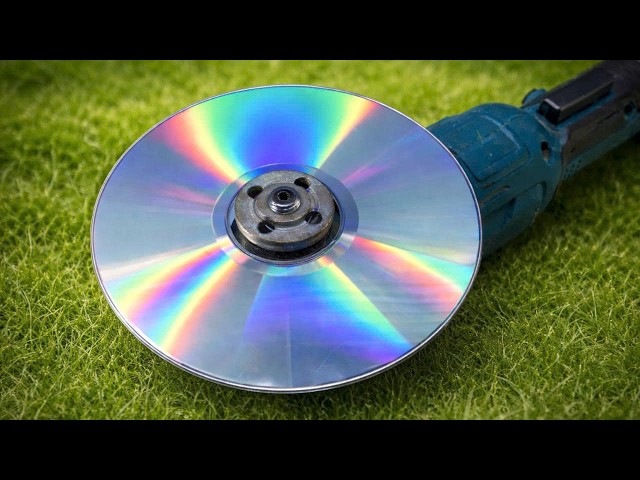 Brilliant Idea from an Experienced Craftsman! Insert a CD into an Angle Grinder
