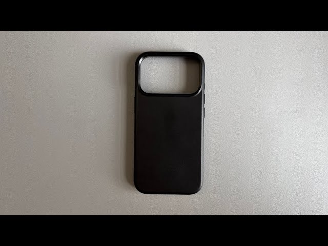 RYAN London Shell Case for the iPhone 17 Pro
