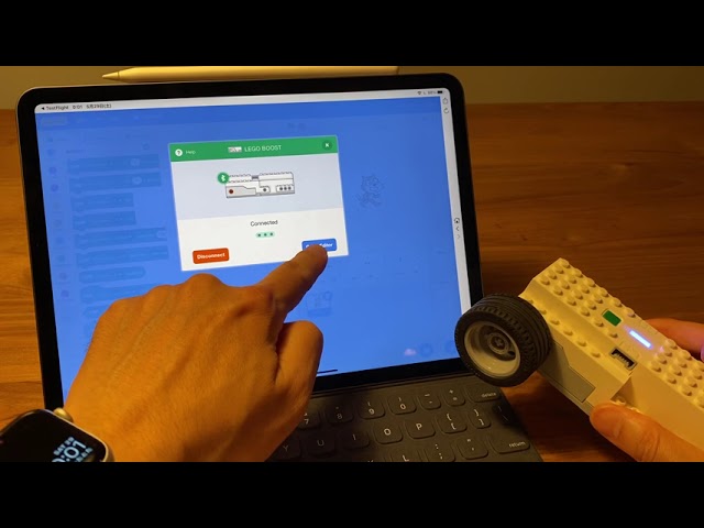 Programming LEGO BOOST with Scratch 3.0 on iPad