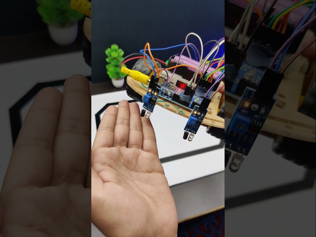 How To Make Line Following Robot Using Arduino UNO #arduinotutorial #arduinoprojects #arduino #robot