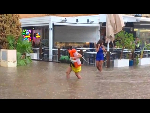 A powerful storm has struck Spain: Mallorca affected from flooding
