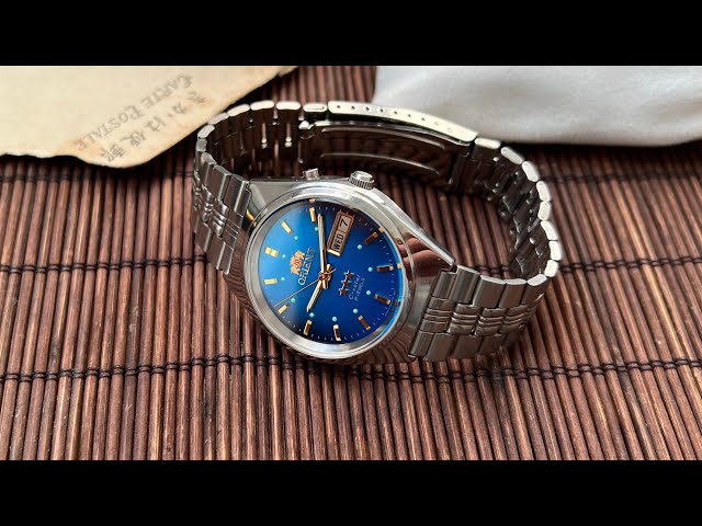Blue as the ocean — the legendary Orient 3 Star