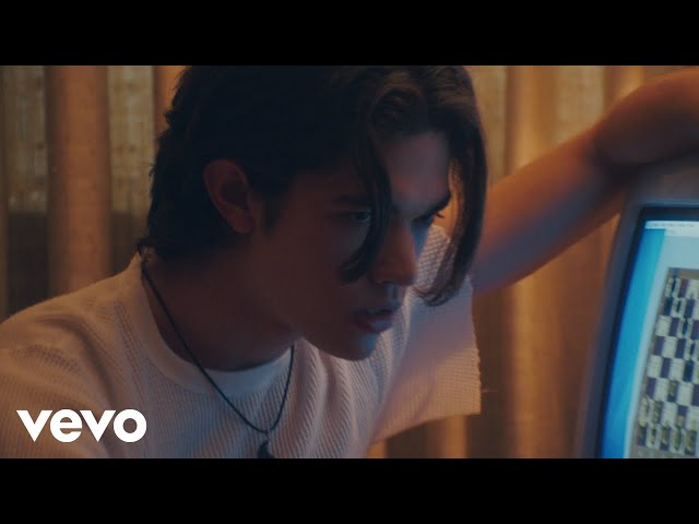 Conan Gray - Checkmate (Official Video)