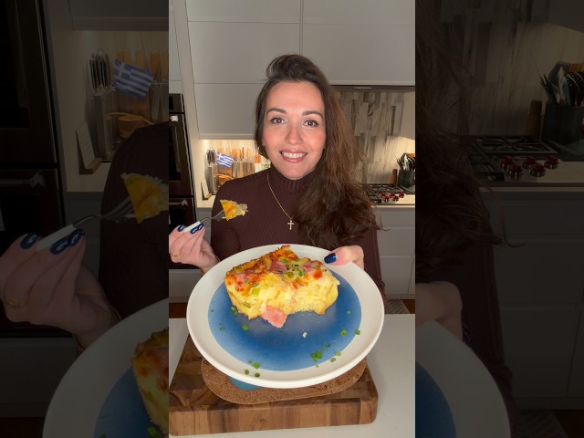 I can’t stop making this Croissant Egg Bake 🥐🧀🥚🎄 #easyrecipe #shorts