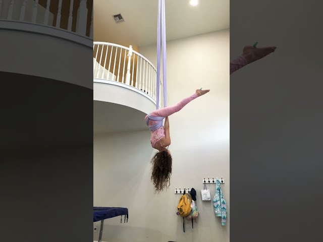 Falling in STYLE!😍 #aerialhammock #tutorial