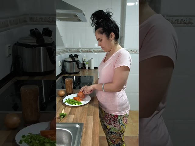 4 Delicious Salads for Hot Weather | Quick and Easy to Make
