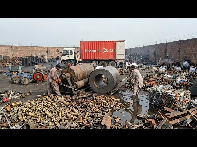 VERY DANGEROUS Manufacturing Process Videos In Pakistani Factories || Dangerous Manufacturing video