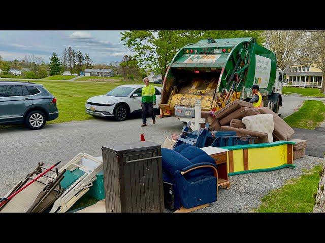 Garbage Trucks VS MASSIVE Bulk Piles 