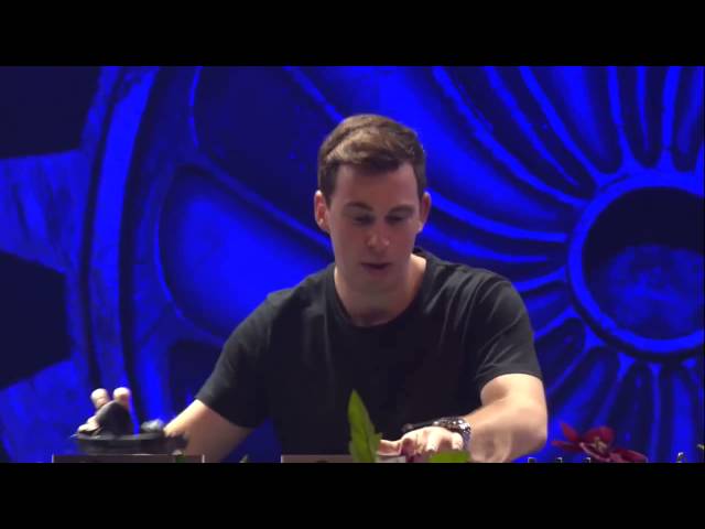 Hardwell playing Darude - Sandstorm @ Tomorrowland 2025