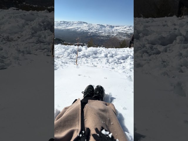 How to sit on snow. #shorts