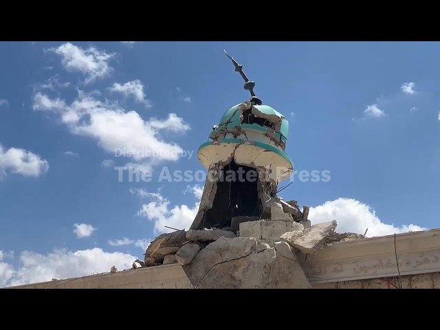 Lebanese Army escorts residents back to war-damaged Zawtar al-Gharbieh village