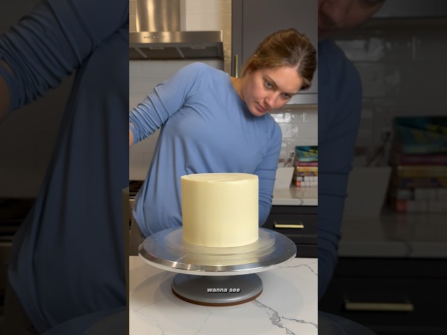 Cake decorating for beginners! Part ✌️is now live. How to get smooth buttercream & sharp edges!