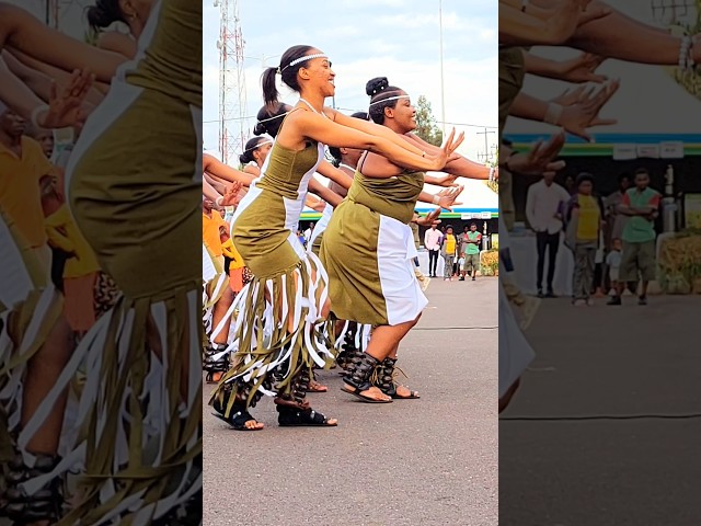 INDENDE CULTURE TROUPES FROM RWANDA. TRADITIONAL DANCE FROM RWANDA