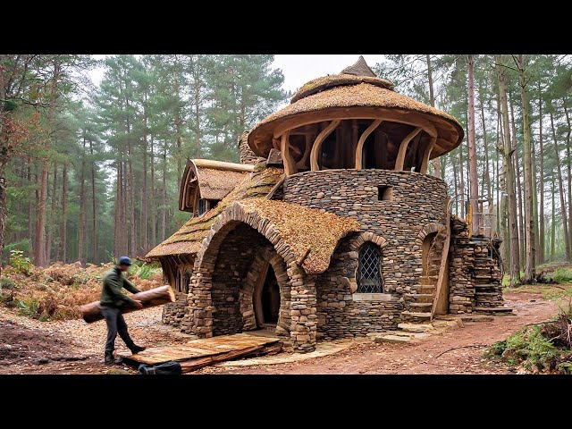 After Going Bankrupt, He Spent 15 Days to Build the 2-Story Cheapest House in the Forest