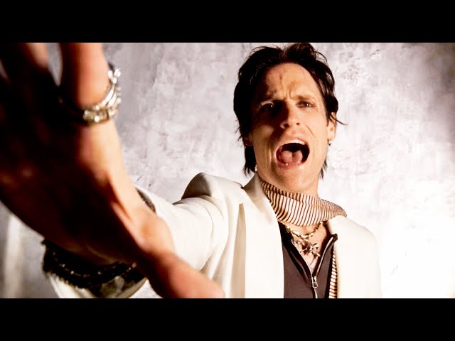Buckcherry - Sorry (Official Music Video)