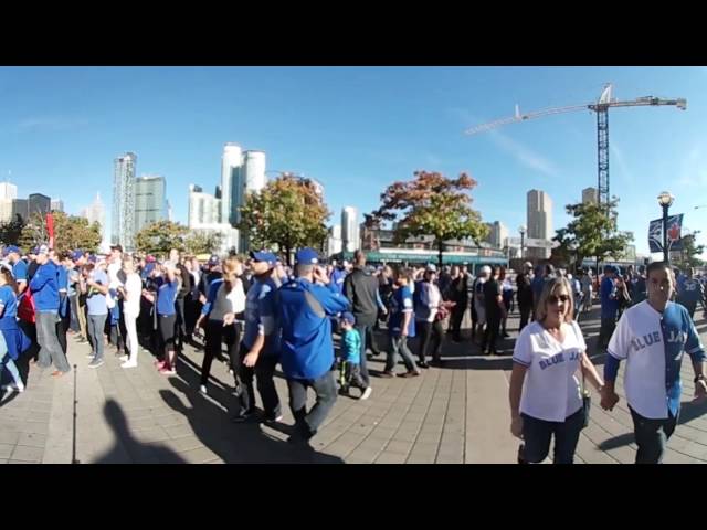VR 360: Blue Jays fans cheer outside Rogers Centre